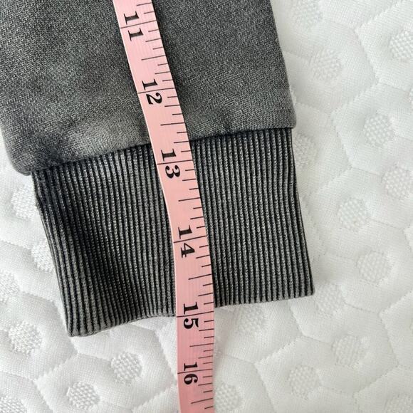 UCLA Kids Sweatshirt Crew neck Heart Stitcing Size 6-6x NWT - Picture 4 of 6